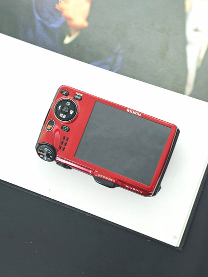 *READ* Used Fujifilm FinePix F600 EXR red Digital Camera