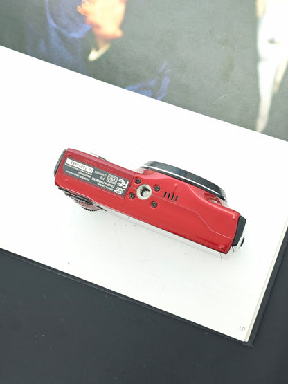 *READ* Used Fujifilm FinePix F600 EXR red Digital Camera