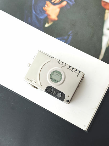 Canon IXY 320 [APS Film]