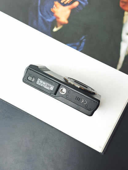 Used Casio EXILIM EX-ZR200 black Digital Camera [No charger]