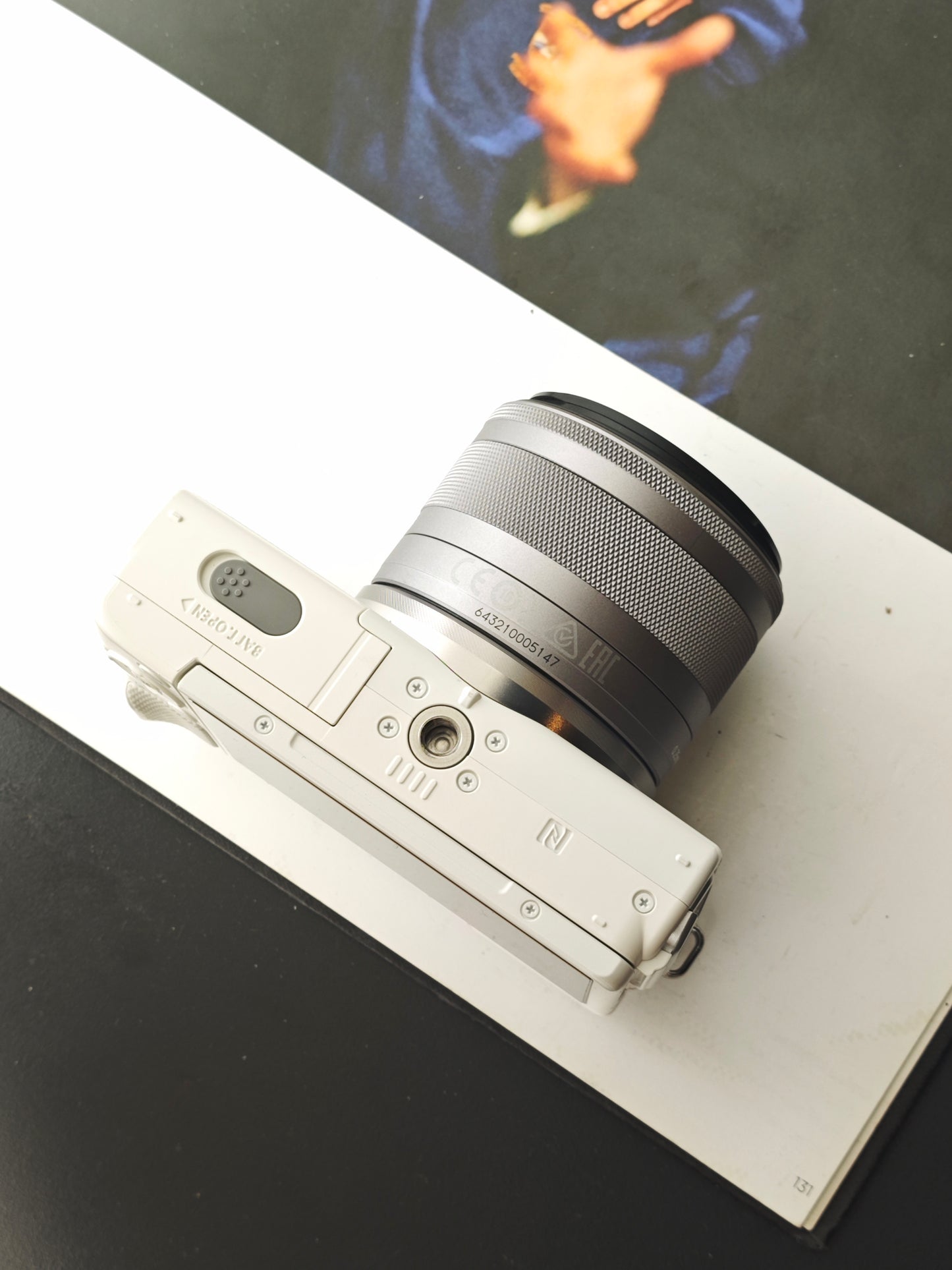 Used Canon EOS M100 white with EF-M 15-45mm F3.5-6.3 IS STM