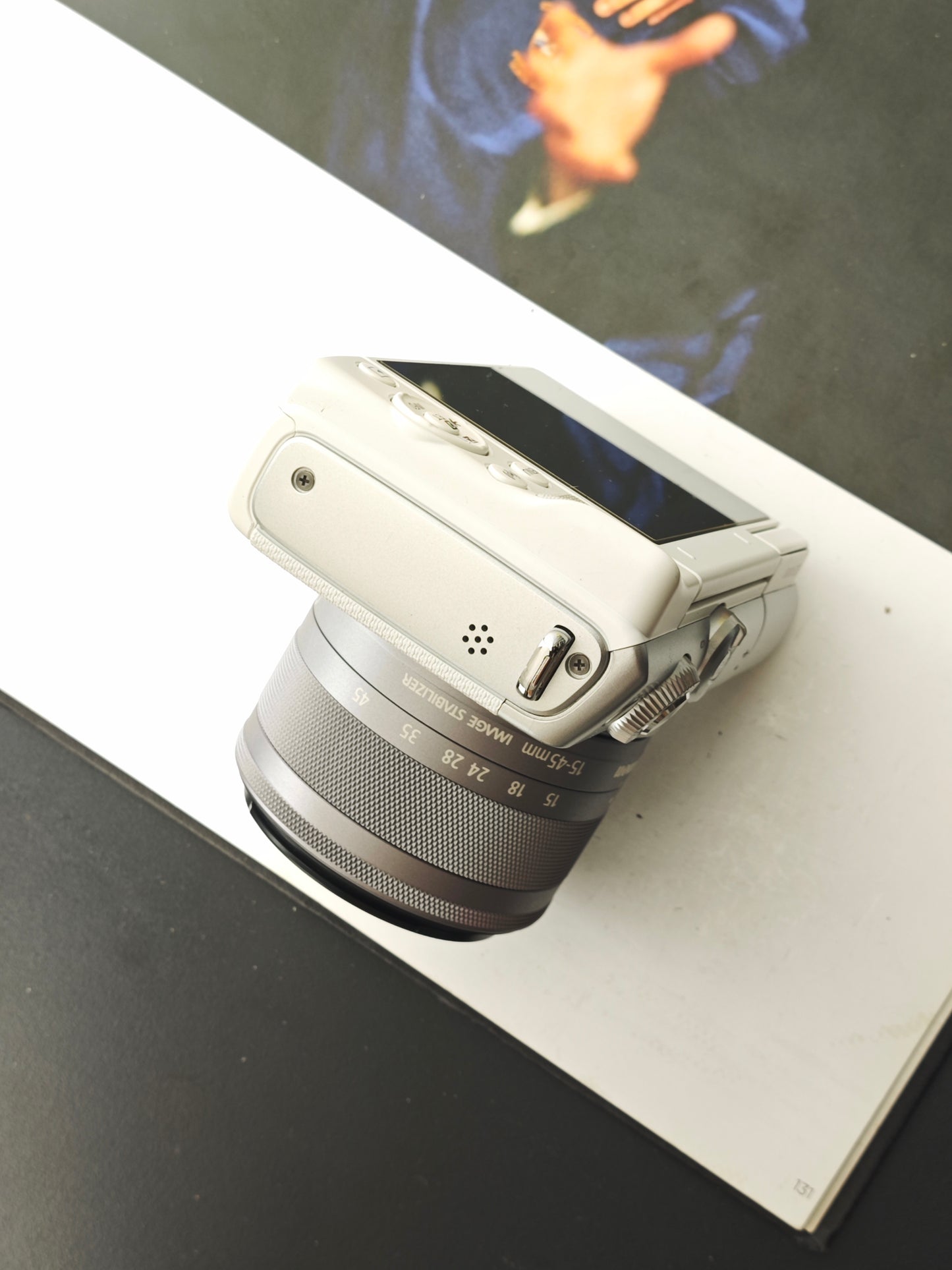 Used Canon EOS M100 white with EF-M 15-45mm F3.5-6.3 IS STM