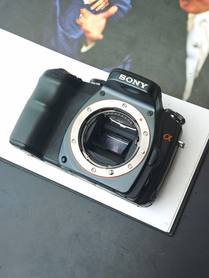 Used Sony α100 body (Sony DSLR-A100) [JPN only, No charger]