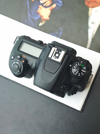 Used Nikon D7500 body Digital Camera Shutter Count 1300 [No charger]