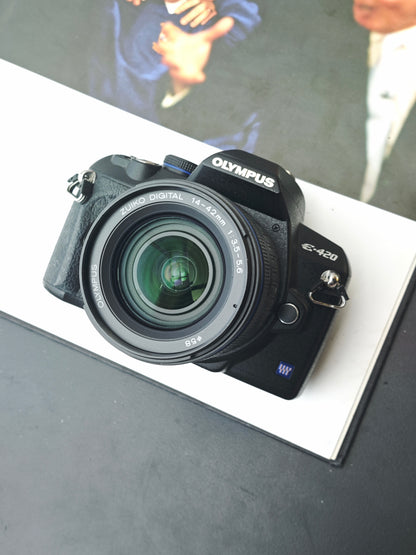 *READ* Used Olympus E-420 with 14-42mm F3.5-5.6 ED
