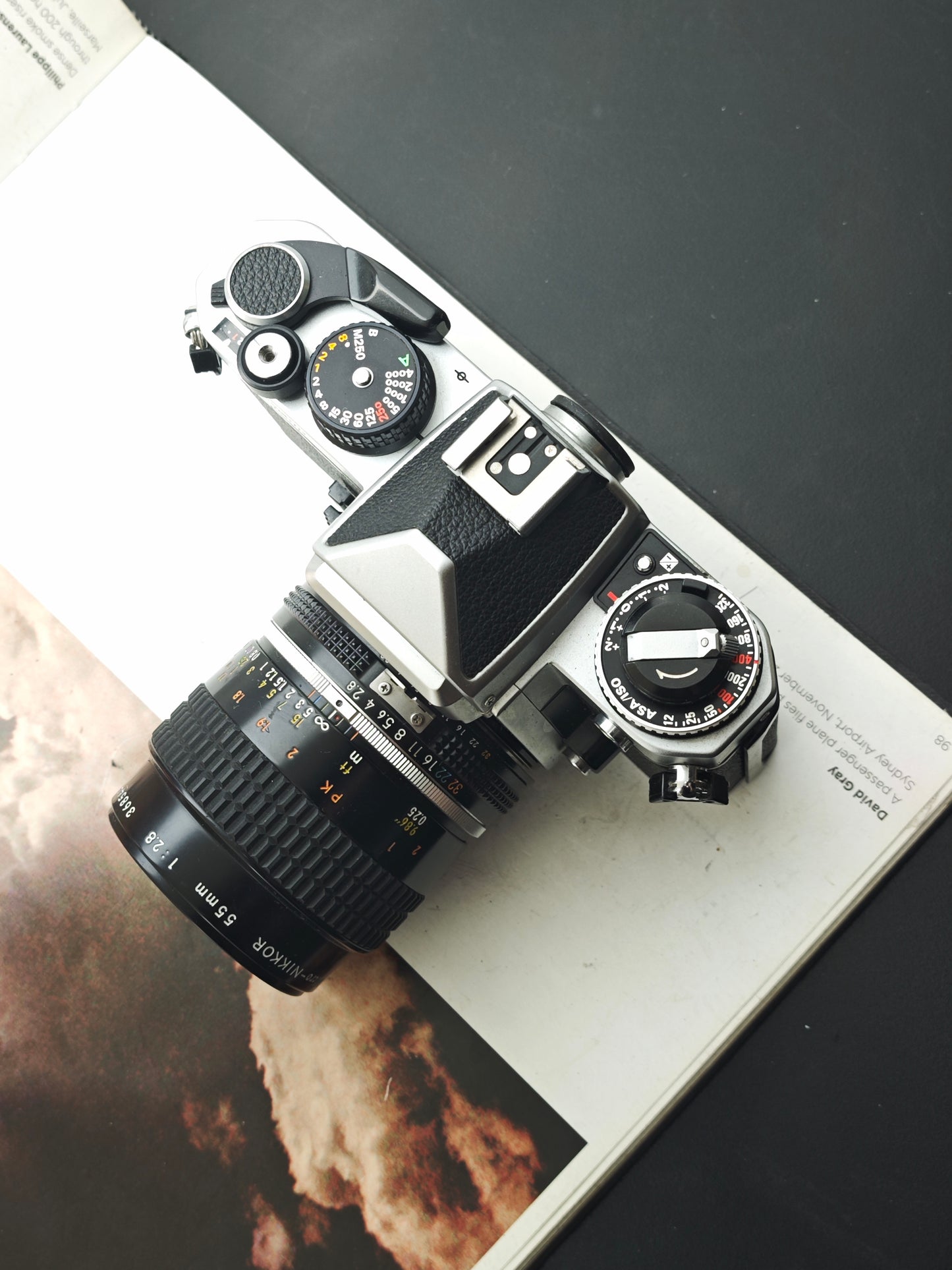 Nikon FE2 silver with Micro- Nikkor 55mm F2.8