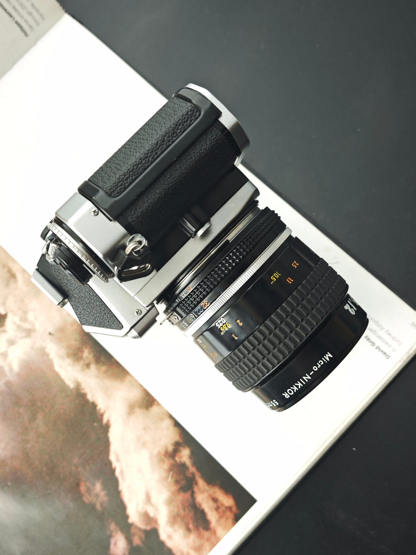 Nikon FE2 silver with Micro- Nikkor 55mm F2.8