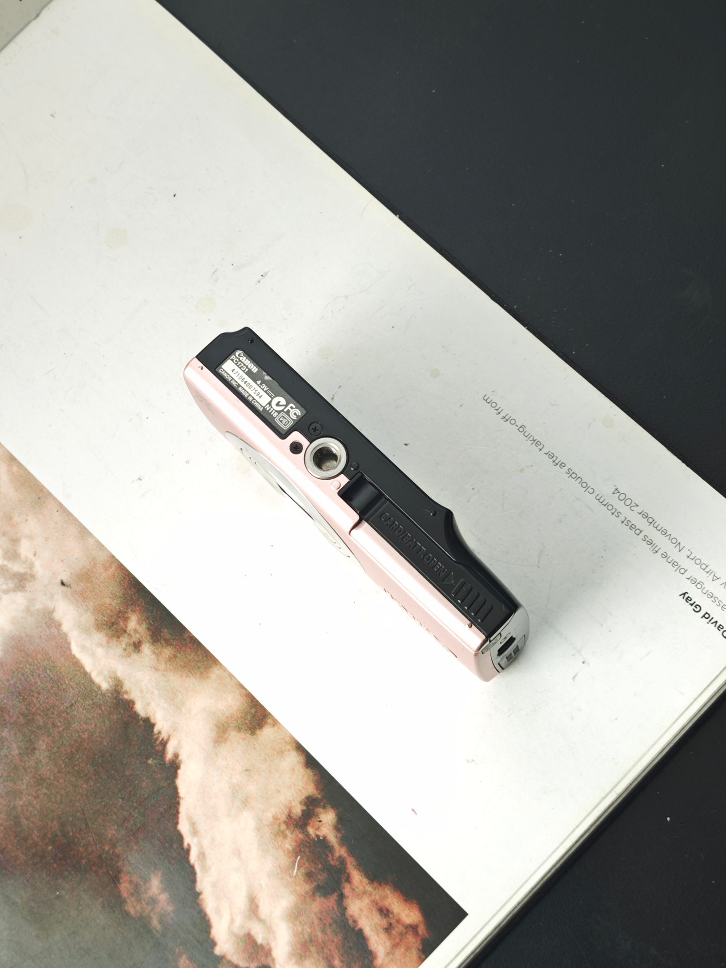 Used Canon PowerShot A2400 IS pink Digital Camera [No charger]