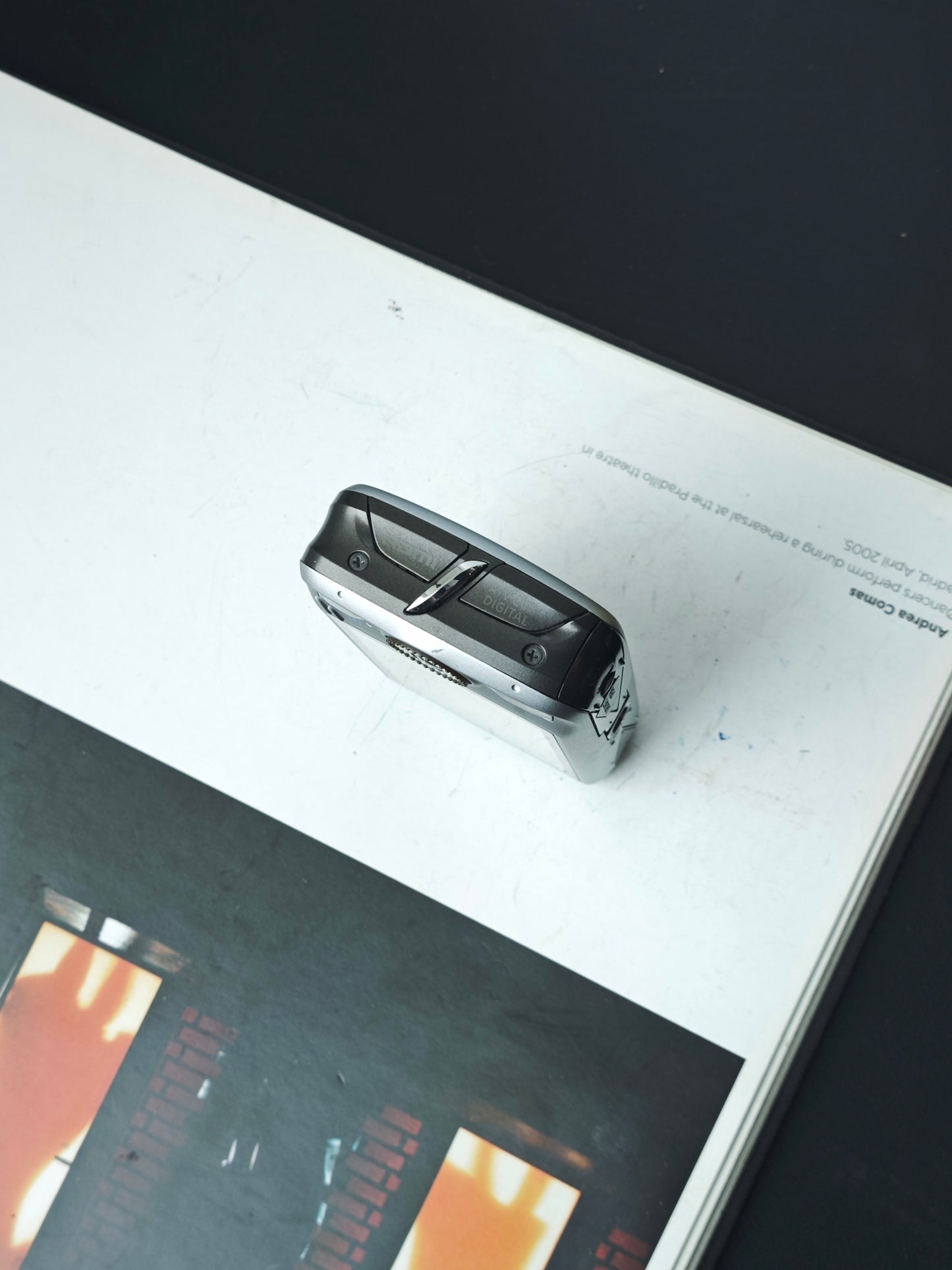 Used Canon IXY 930 IS silver Digital Camera [No charger]