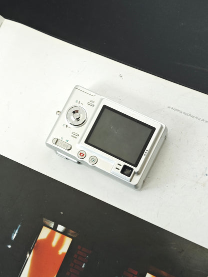 *READ* Used Casio EXILIM EX-Z40 Digital Camera [No charger]