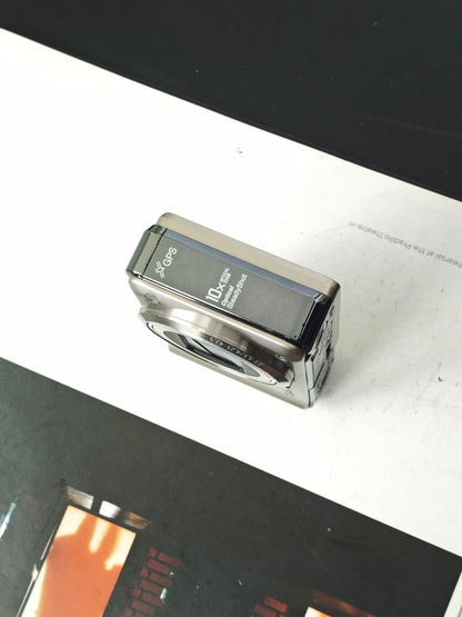 Used Sony Cyber-shot DSC-HX5V Digital Camera [JPN only, No charger]]