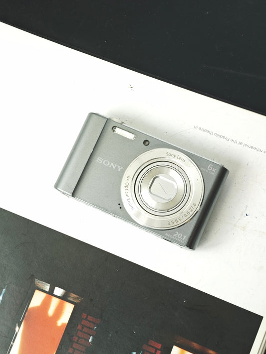 Used Sony Cyber-shot DSC-W810 Digital Camera [JPN only, No charger]