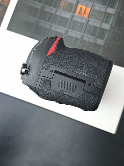Used Nikon D850 body Digital Camera [with box] Shutter Count 832 #2037436