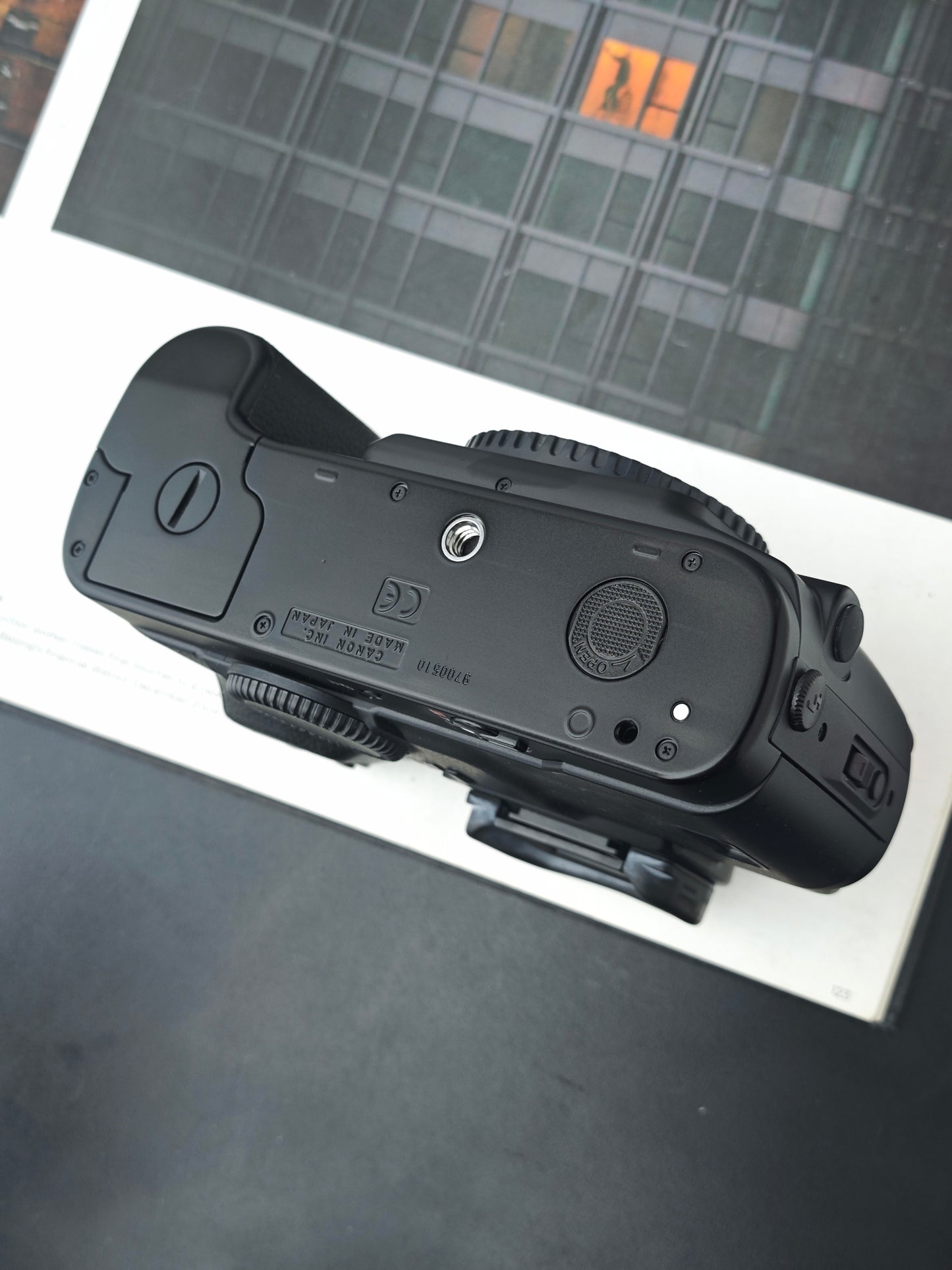 Canon EOS 3 body Film Camera [with box]