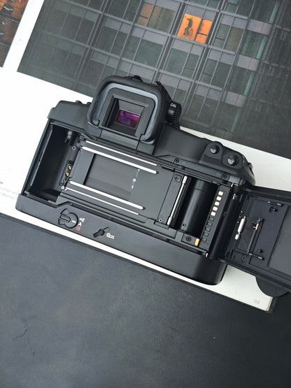 Canon EOS 3 body Film Camera [with box]