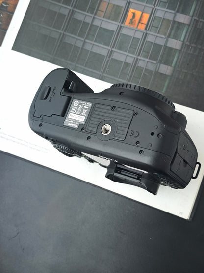 Used Canon EOS 7D Mark II (G) body Digita Camera [with box] Shutter Count 1033