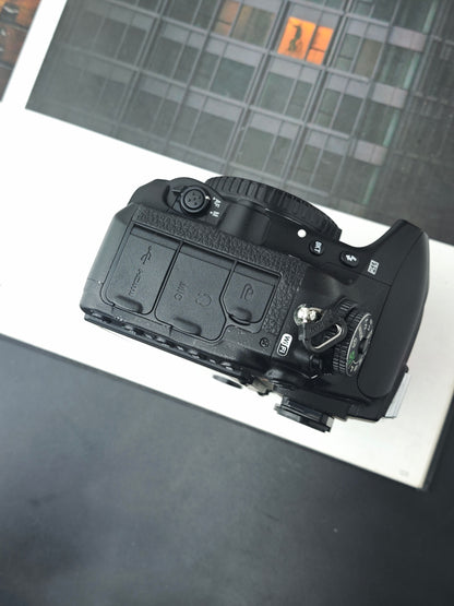 Used Nikon D750 body Digital Camera [with box] Shutter Count 174k #2056878