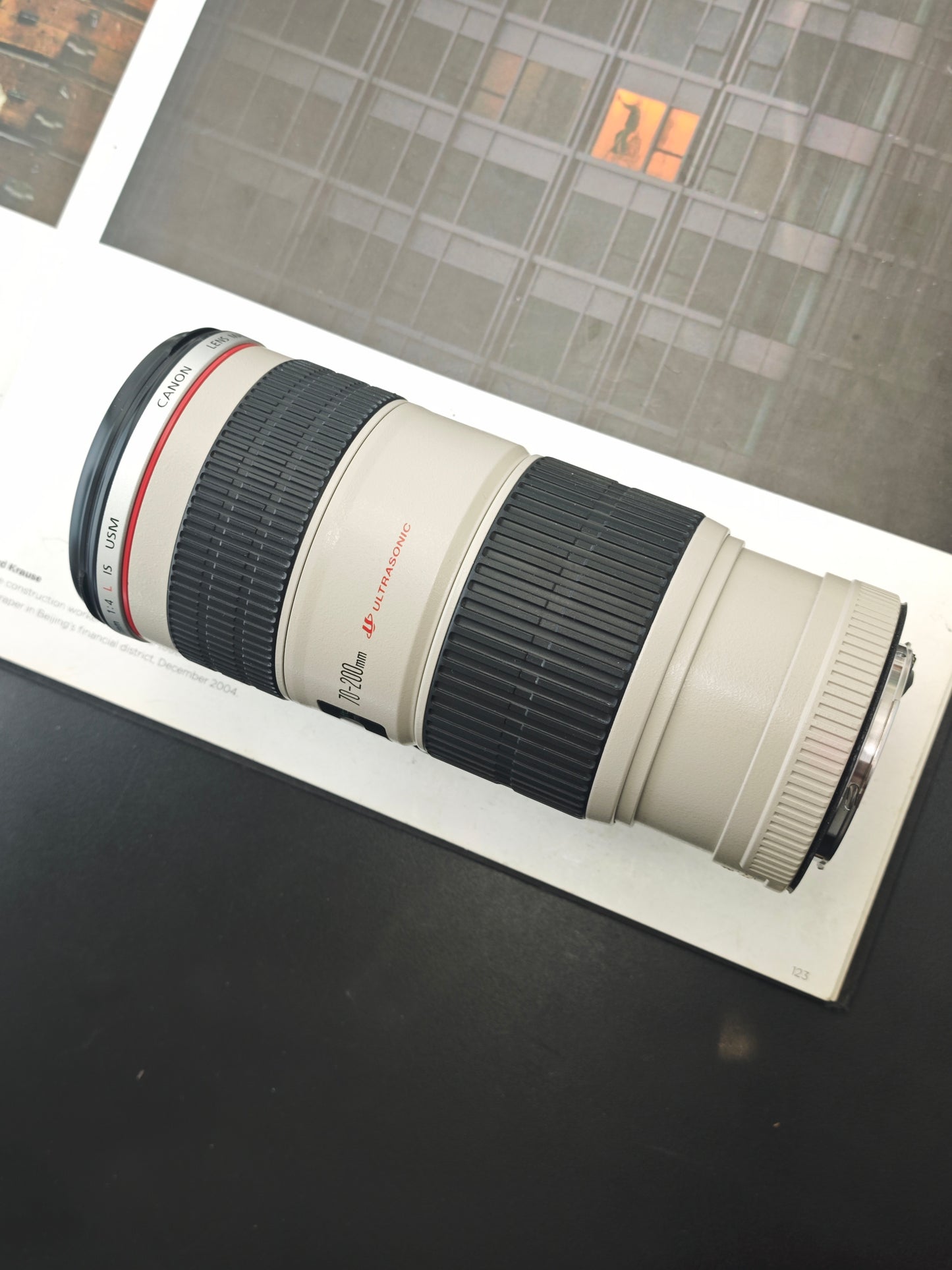 Canon Lens EF 70-200mm F4 L IS USM [with box]