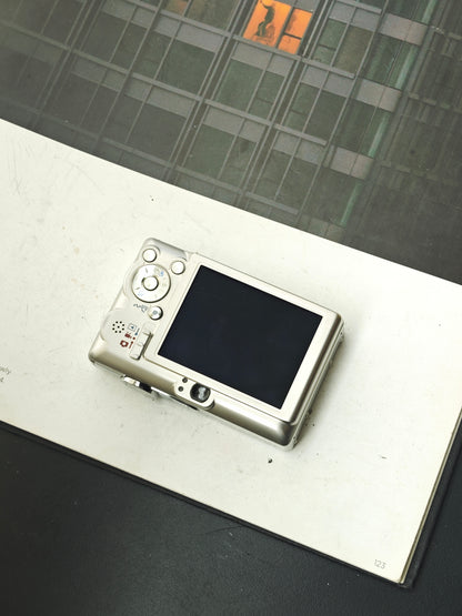 *READ* Used Canon IXY Digital 60 Digital Camera