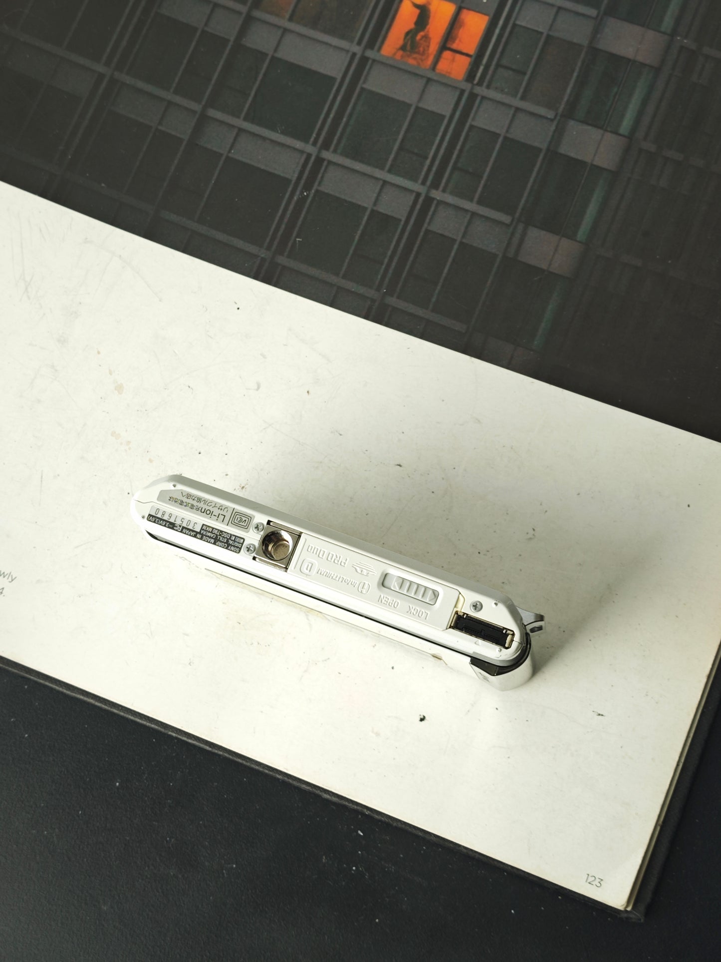 Used Sony Cyber-Shot DSC-T90 white Digital Camera [JPN only, No charger]