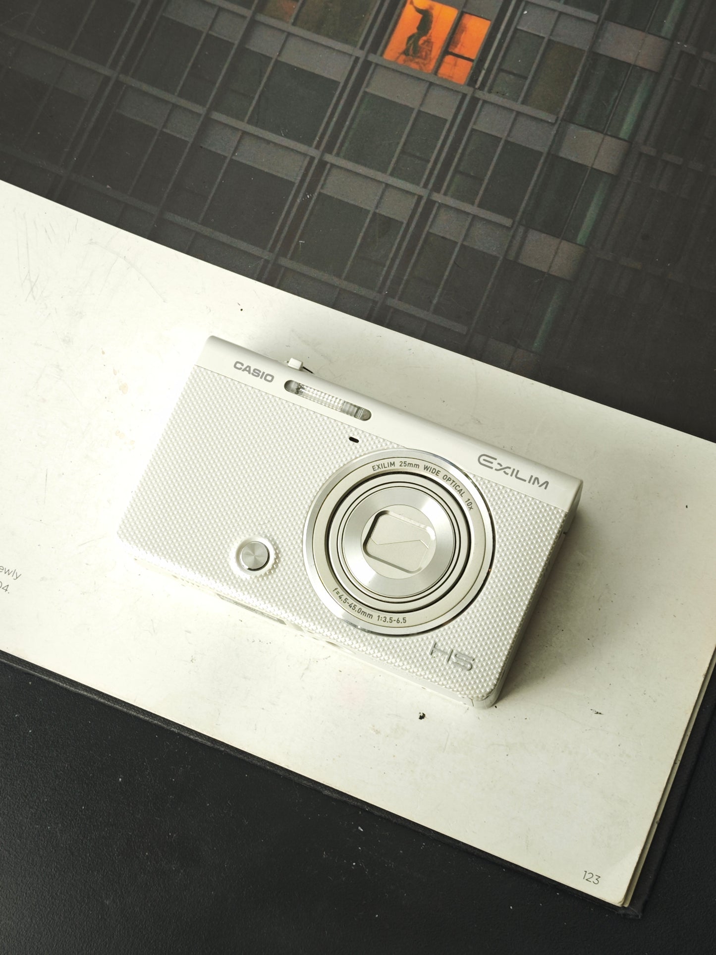 Used Casio EXILIM EX-ZR70 white Digital Camera