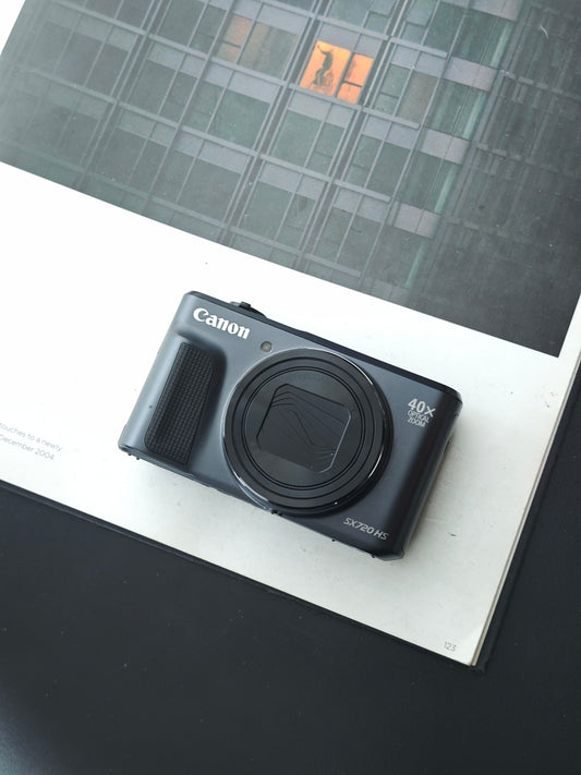 Used Canon PowerShot SX720 HS Digital Camera [No charger]