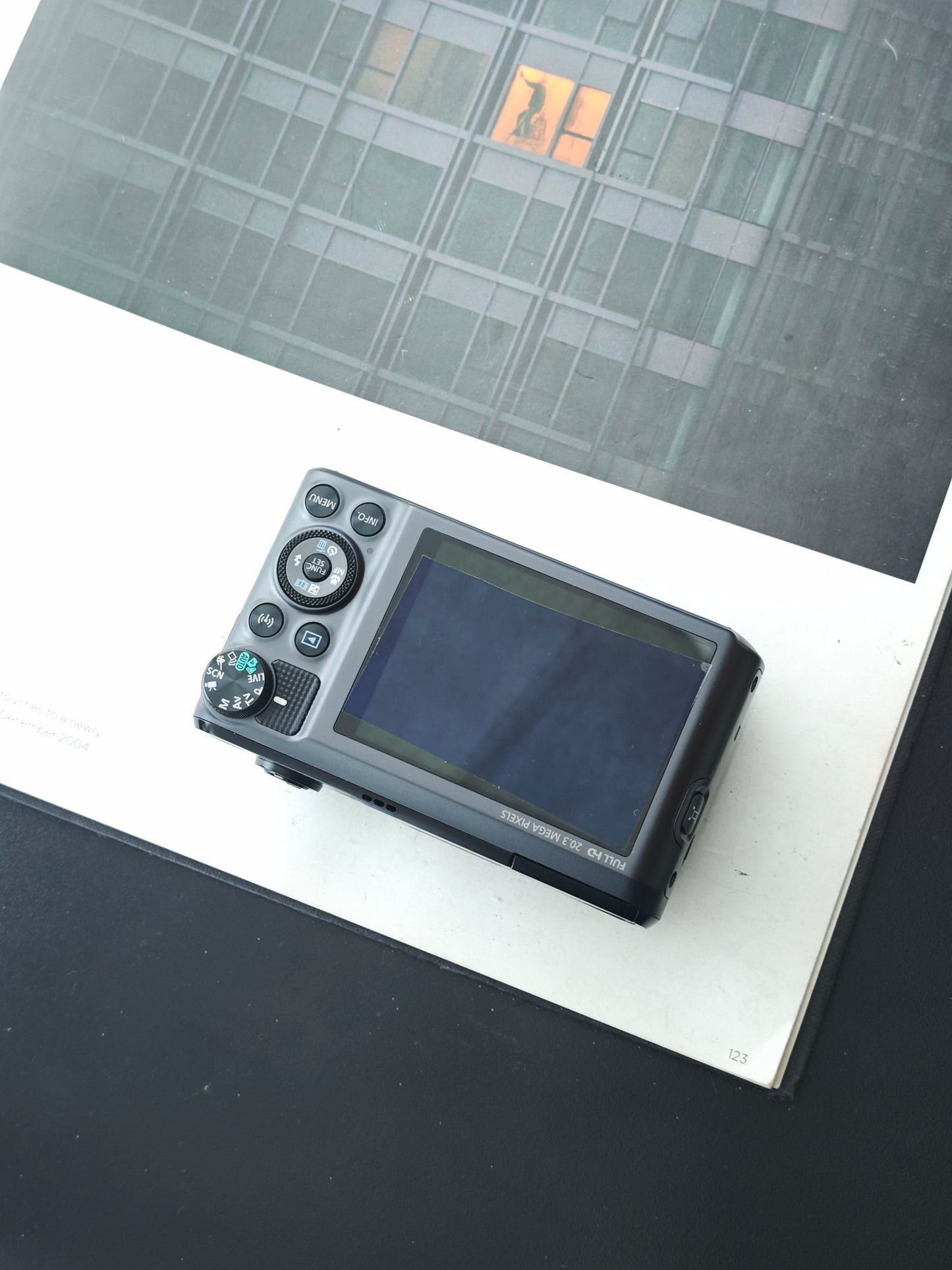 Used Canon PowerShot SX720 HS Digital Camera [No charger]