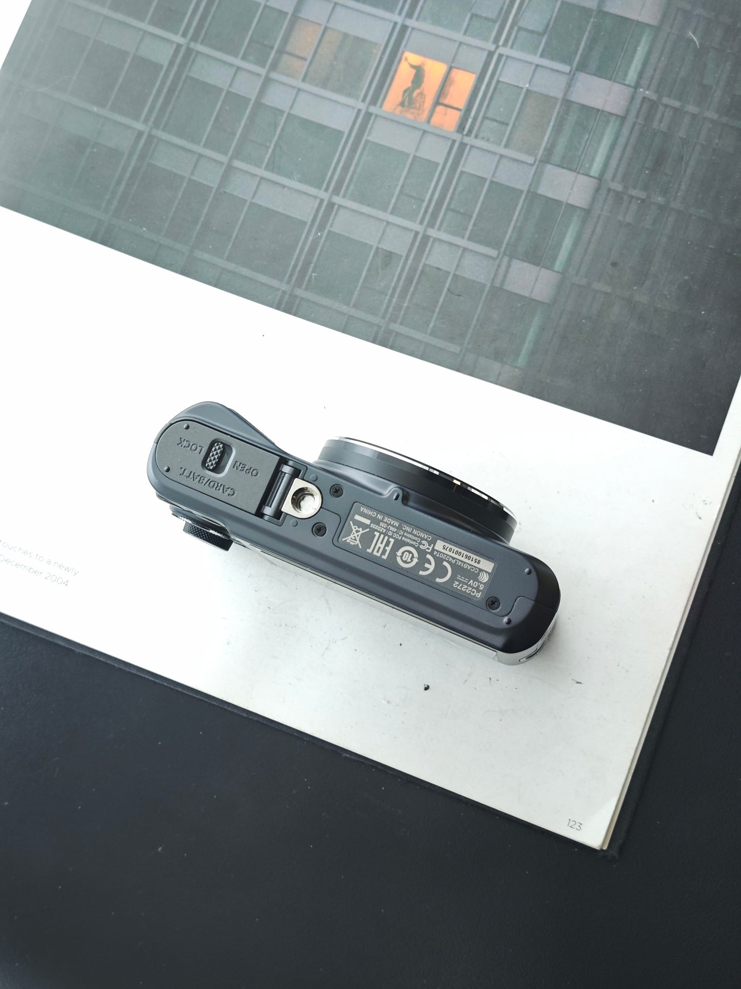 Used Canon PowerShot SX720 HS Digital Camera [No charger]