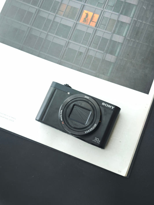 Used Sony Cyber-Shot DSC-WX500 Digital Camera [JPN only, No charger]