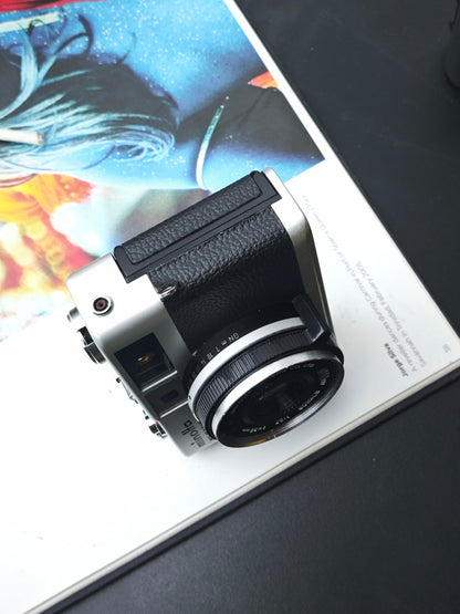 Minolta Hi-Matic F silver