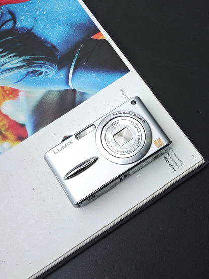 Used Panasonic Lumix DMC-FX30 silver Digital Camera [No charger]