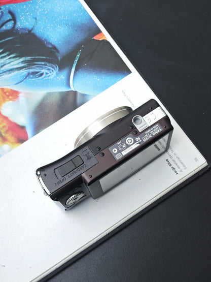 *READ* Used Canon PowerShot SX200 IS Digital Camera [No charger]