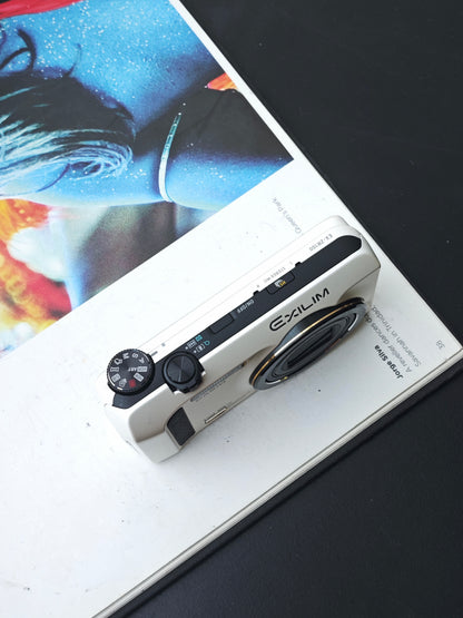 Used Casio EXILIM EX-ZR100 Digital Camera [with box]