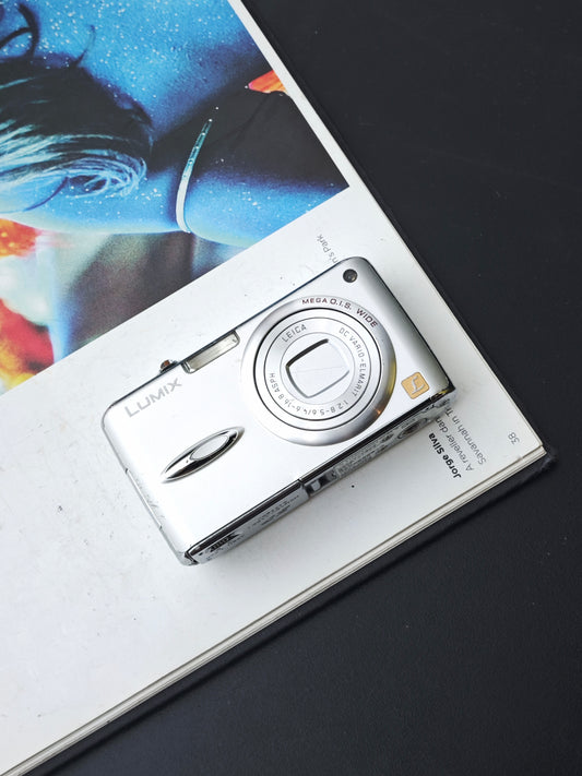 Used Panasonic Lumix DMC-FX01 silver Digital Camera [No charger]