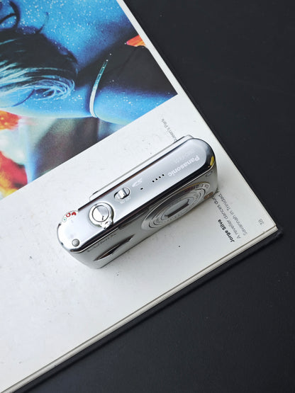 Used Panasonic Lumix DMC-FX01 silver Digital Camera [No charger]