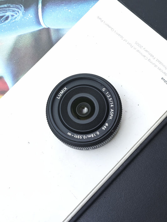 *READ* Panasonic Lumix G 14mm F2.5 [M4/3 mount]