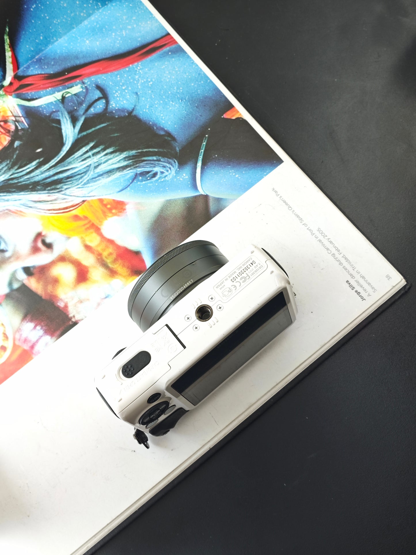 Used Canon EOS M white with EF-M 22mm F2 STM and EF-M 18-55mm F3.5-5.6 IS STM