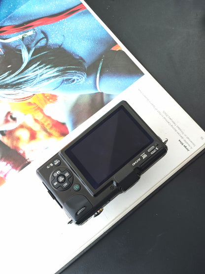 Used Panasonic Lumix DMC-GF2 black with Lumix G 14mm F2.5 [JPN only, No charger]