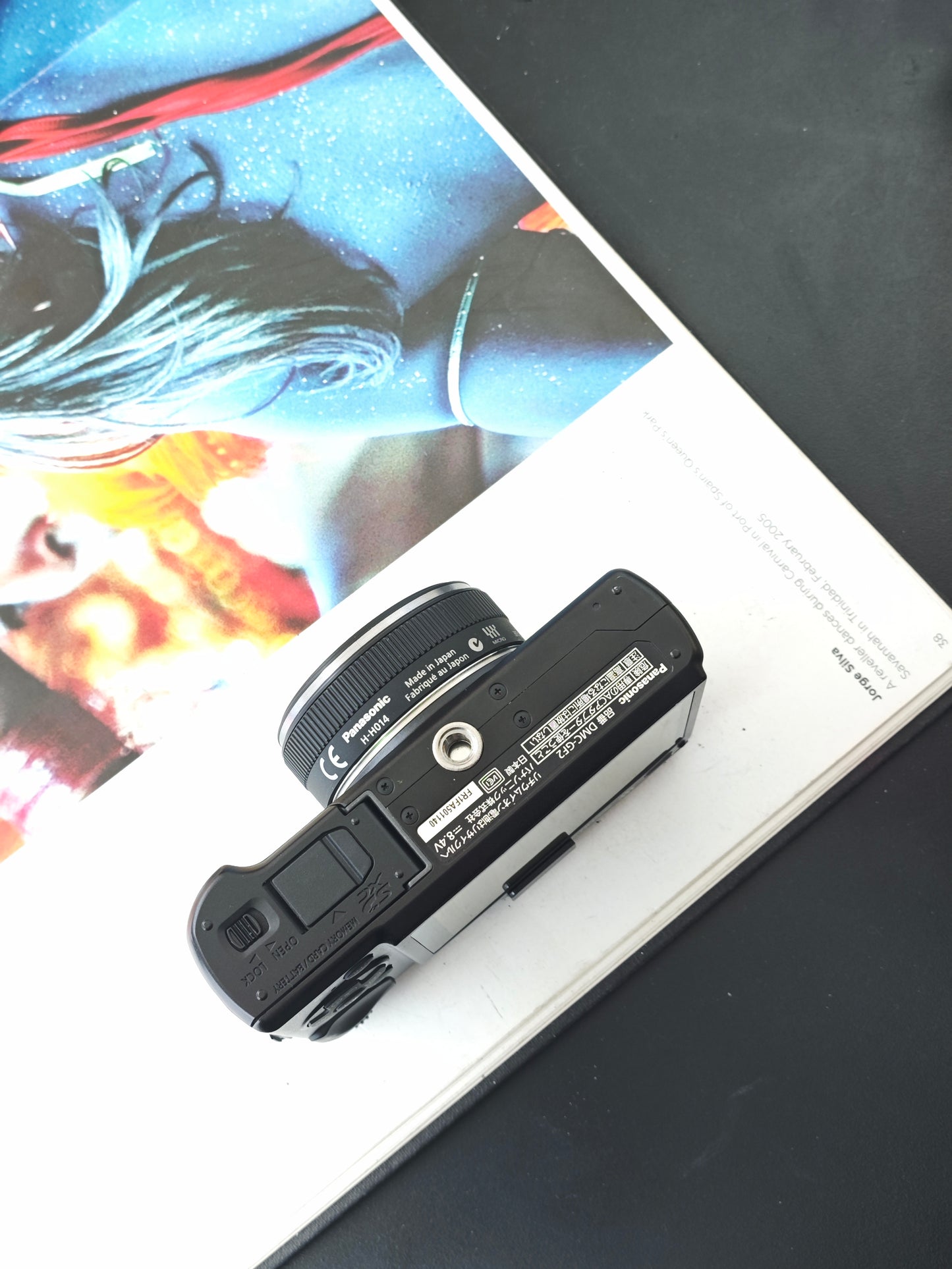 Used Panasonic Lumix DMC-GF2 black with Lumix G 14mm F2.5 [JPN only, No charger]