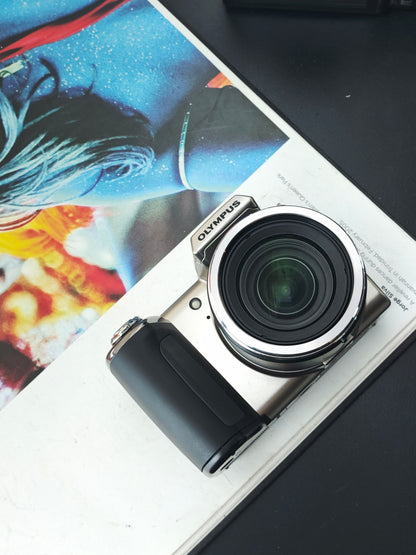 Used Olymous SP-620UZ Digital Camera