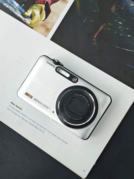 Used Casio EXILIM EX-FC100 silver Digital Camera [No charger]