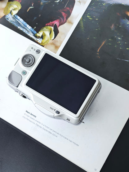 Used Panasonic Lumix DMC-GF3 with with Lumix G Vario 14-42mm F3.5-5.6 [JPY only]