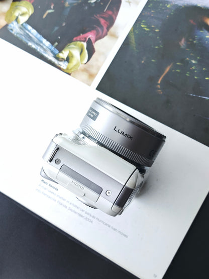 Used Panasonic Lumix DMC-GF3 with with Lumix G Vario 14-42mm F3.5-5.6 [JPY only]