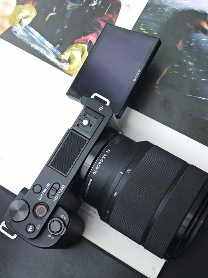 Used Sony ZV-E10 with Sony FE 28-70mm F3.5-5.6 OSS Digital Camera [No charger]