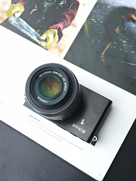 Used Nikon 1 J4 with 1 Nikkor 30-110mm F3.8-5.6 VR Digital Camera [No charger]
