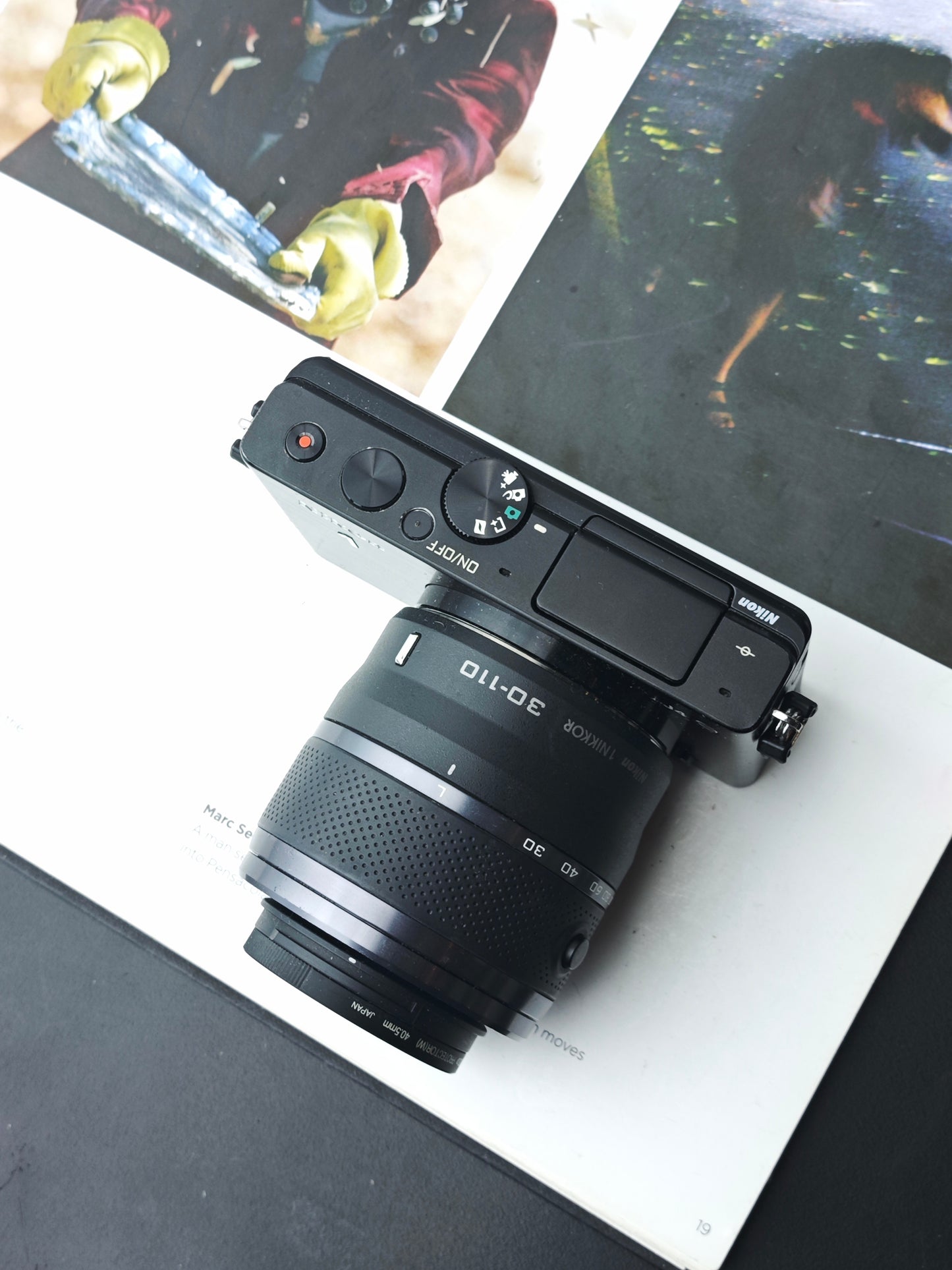 Used Nikon 1 J4 with 1 Nikkor 30-110mm F3.8-5.6 VR Digital Camera [No charger]