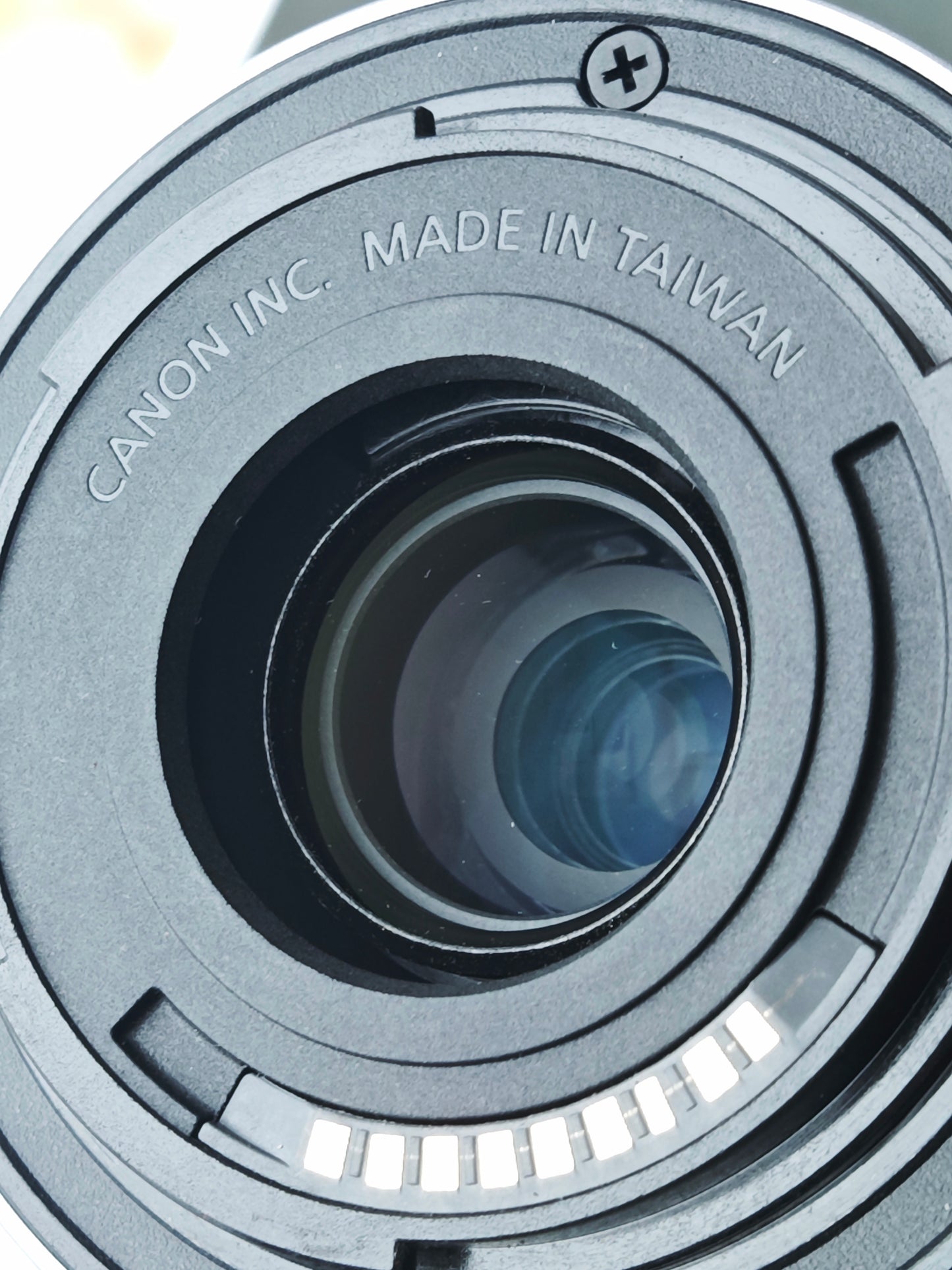 Used Canon EOS M100 with Double Zoom Kit Digital Camera [No charger]