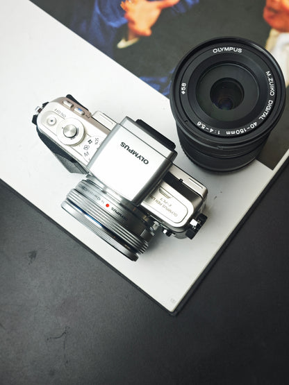 Used Olympus Pen Lite E-PL7 with Double Zoom Kit Digital Camera