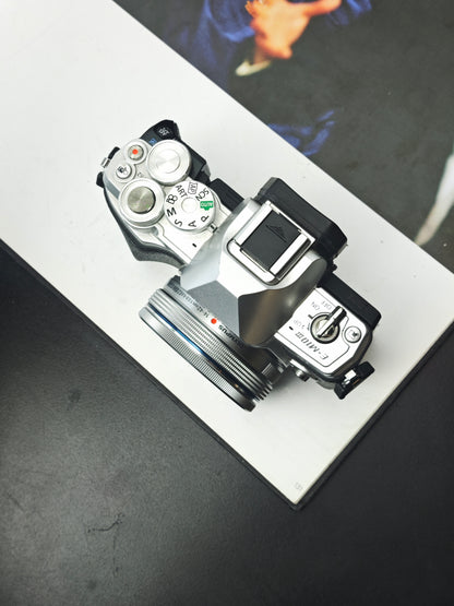 Used Olympus OM-D E-M10III with Double Zoom Kit Digital Camera