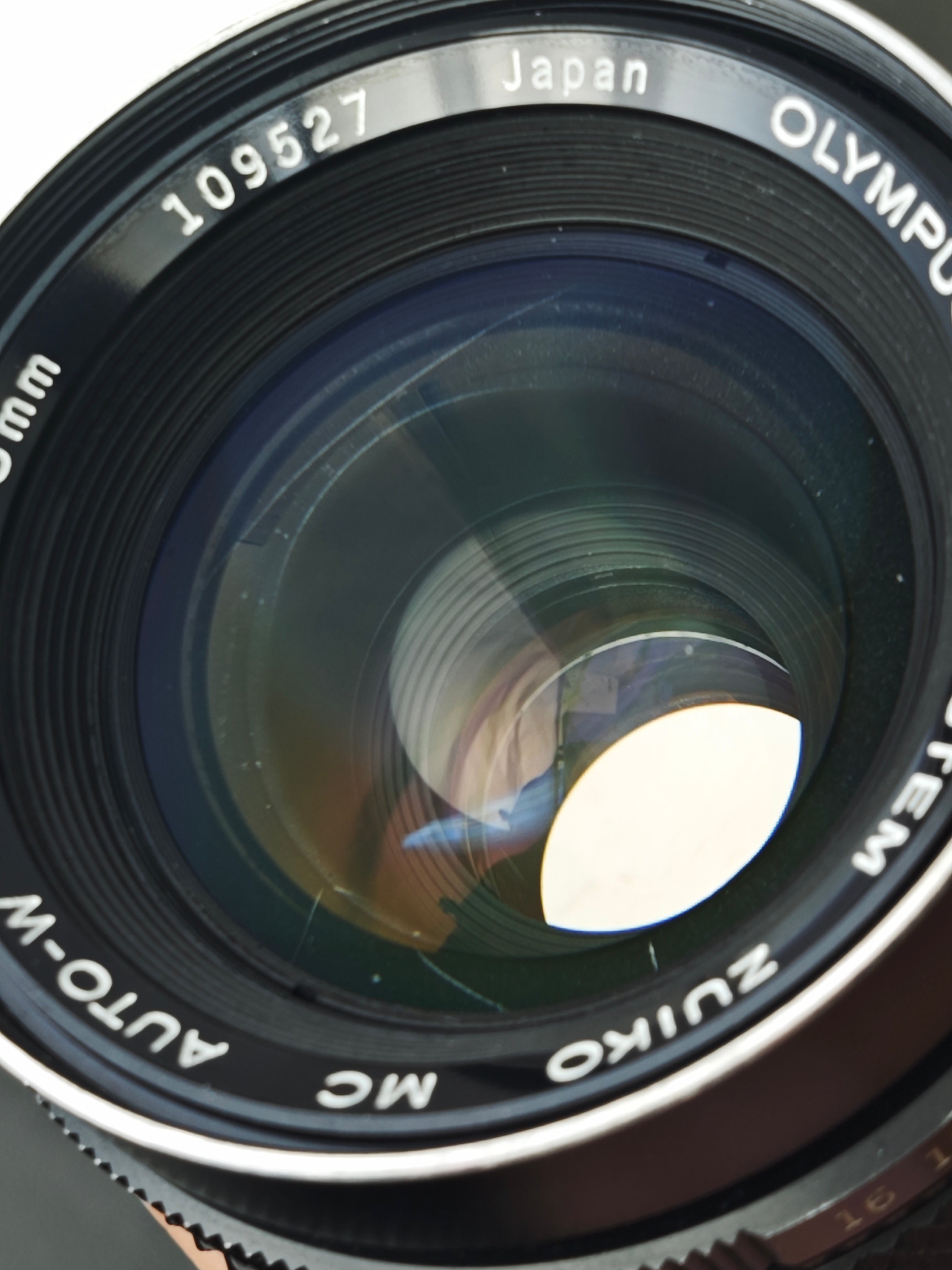 Olympus OM-System Zuiko MC Auto-W 35mm F2 – UNIT CAMERA SHOP | BKK